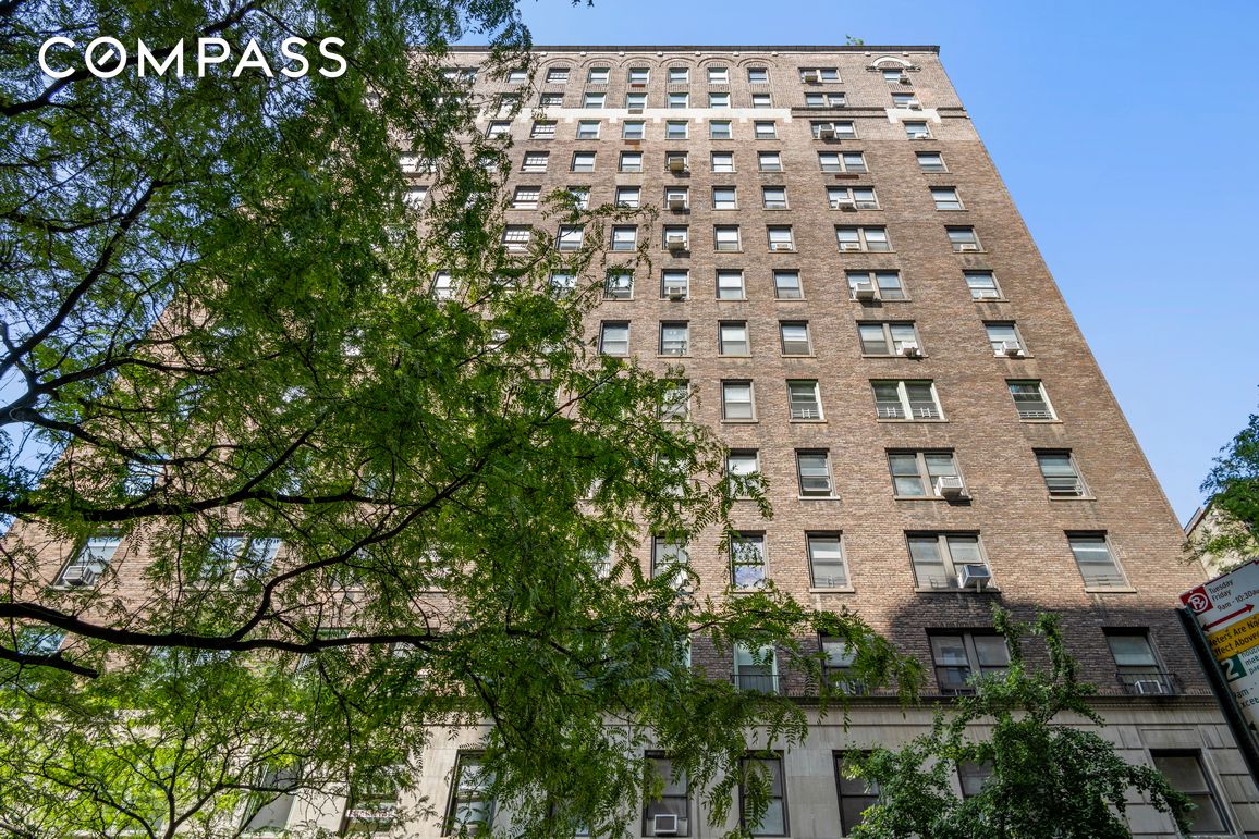 Photo 1 of 175 West 73rd Street 6K, Upper West Side, NYC, $465,000, Web #: 1100904169