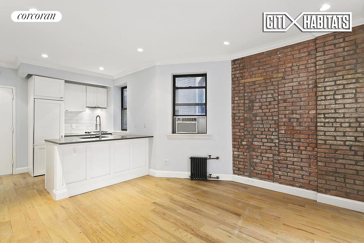 264 Elizabeth Street 8, Nolita, Downtown, NYC - 3 Bedrooms  
2 Bathrooms  
5 Rooms - 