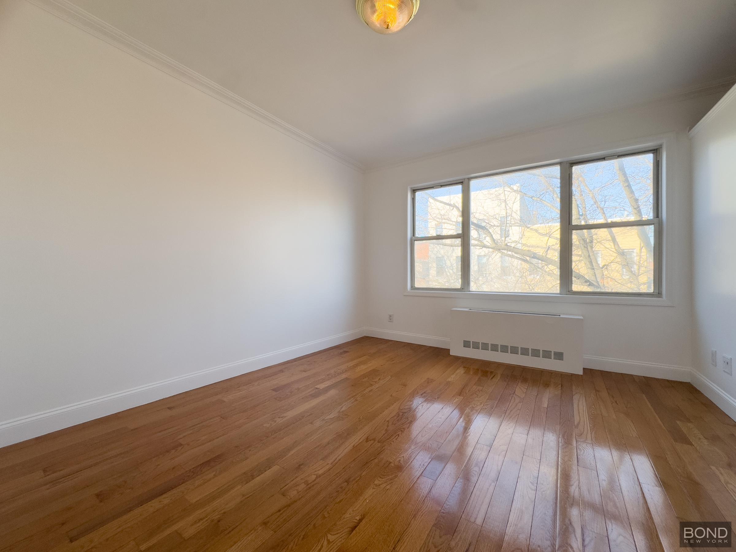 Photo 1 of 166 Meserole Avenue 3, Greenpoint, New York, $4,500, Web #: 1100942929