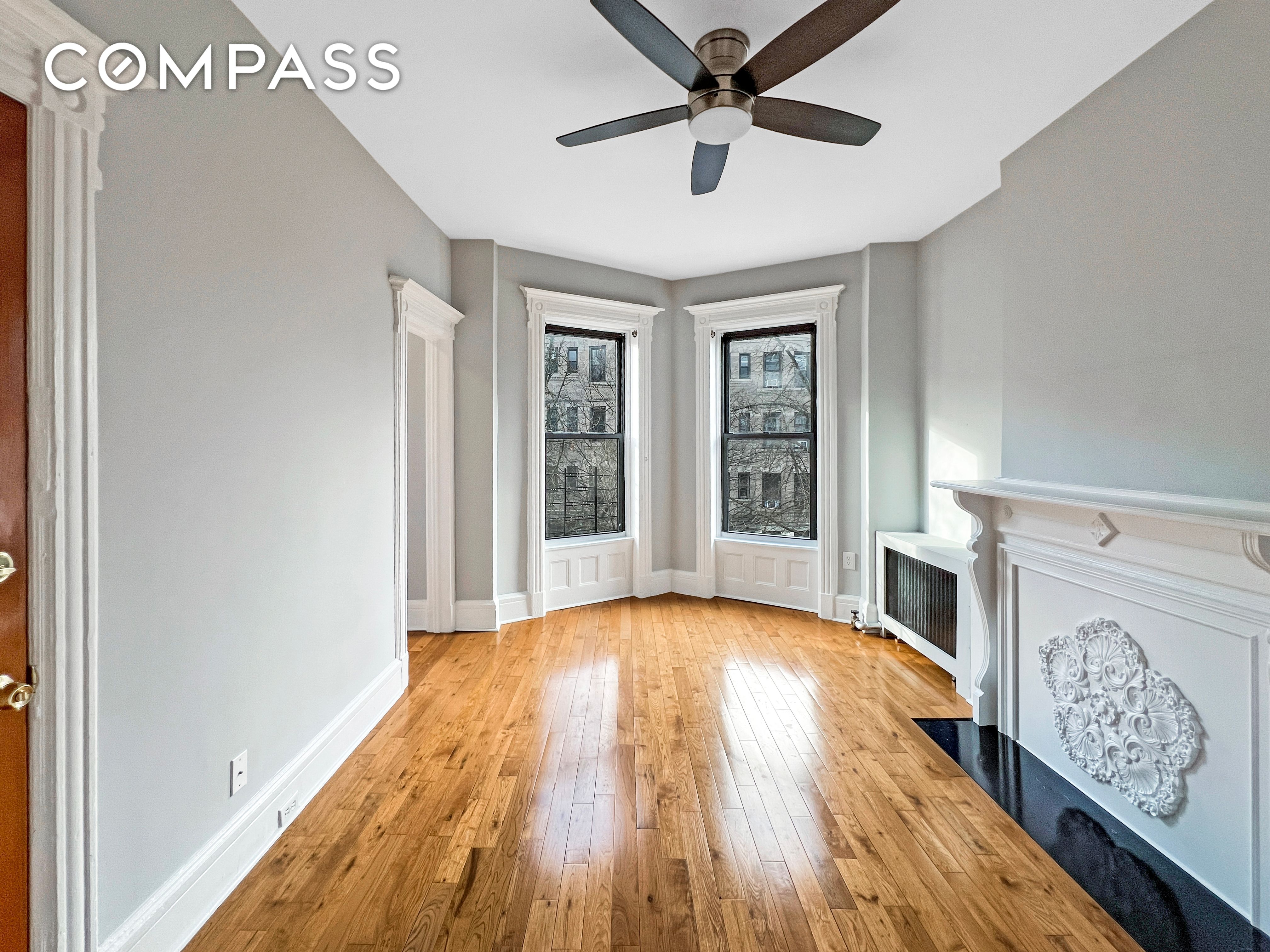 403 8th Street 3, Park Slope, Brooklyn, New York - 2 Bedrooms  
1 Bathrooms  
4 Rooms - 