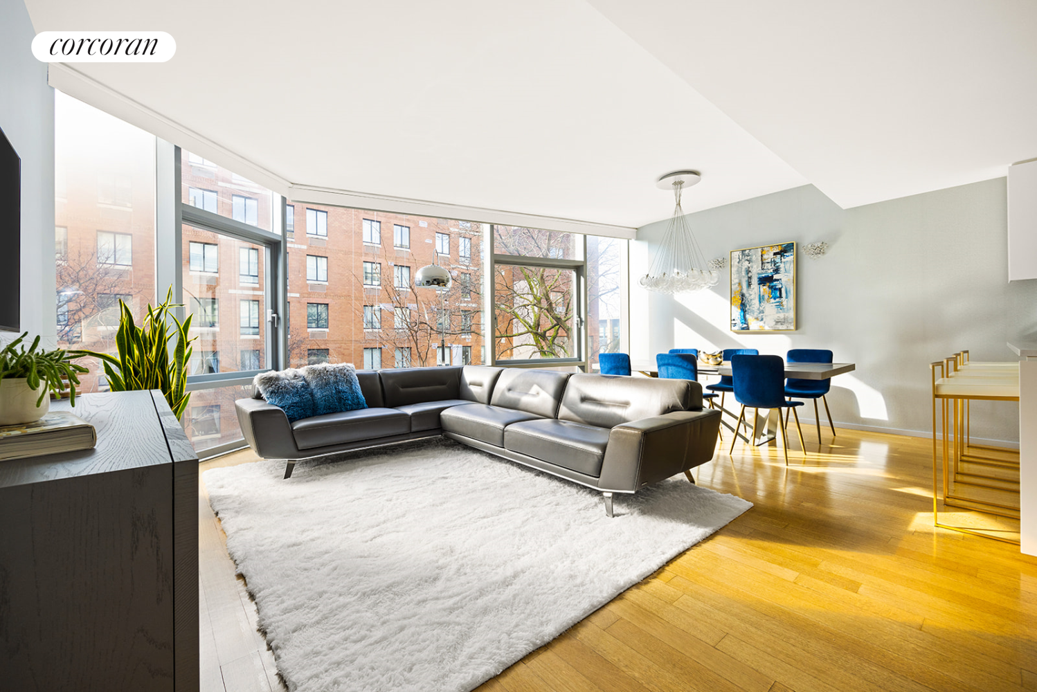 425 West 53rd Street 409, Hells Kitchen, Midtown West, NYC - 5 Bedrooms  
4 Bathrooms  
10 Rooms - 