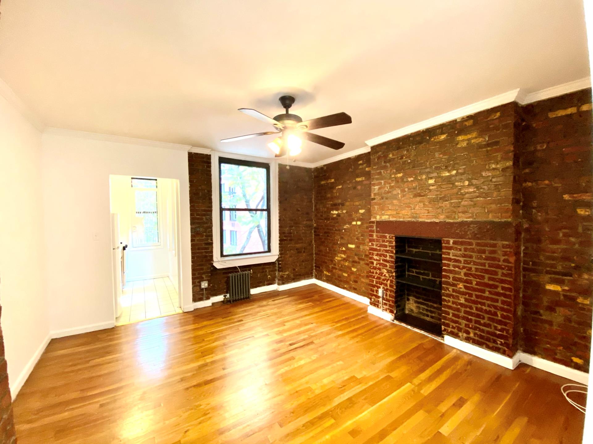 245 East 39th Street 4D, Murray Hill, Midtown East, NYC - 1 Bedrooms  
1 Bathrooms  
3 Rooms - 