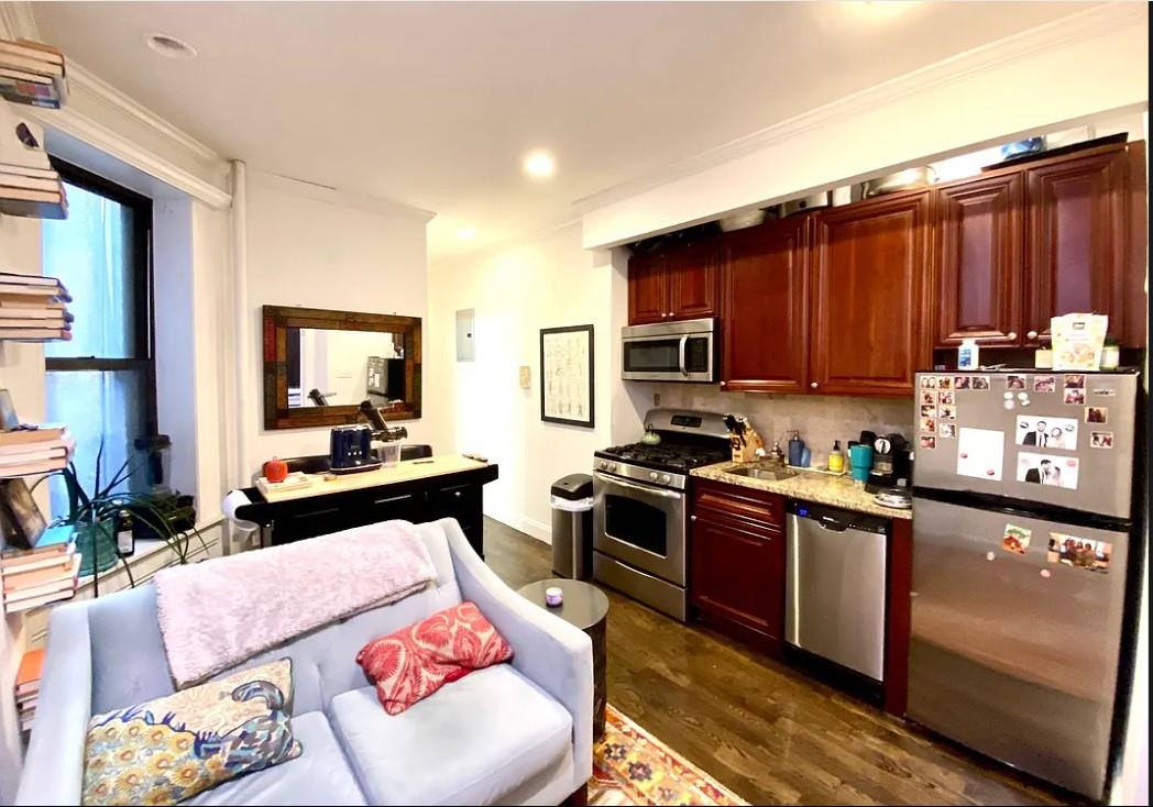 Photo 1 of 239 East 58th Street 3H, Midtown East, NYC, $2,700, Web #: 1100989512