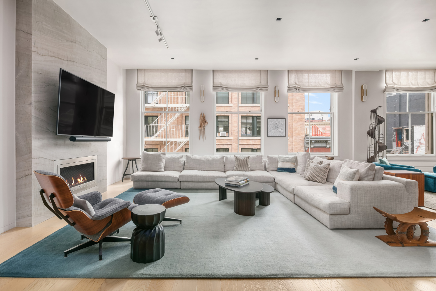 52 Lispenard Street 4, Tribeca, Downtown, NYC - 4 Bedrooms  
4.5 Bathrooms  
8 Rooms - 