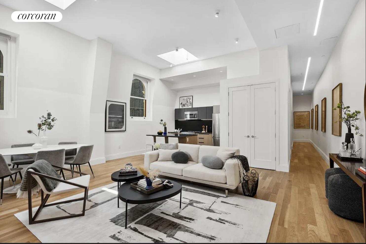 55 Reade Street 6, Tribeca, Downtown, NYC - 4 Bedrooms  
2.5 Bathrooms  
5 Rooms - 