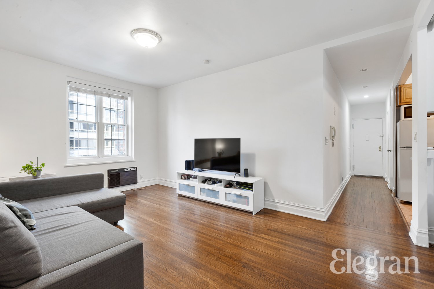 172 East 61st Street 4-A, Upper East Side, Upper East Side, NYC - 1 Bedrooms  
1 Bathrooms  
4 Rooms - 