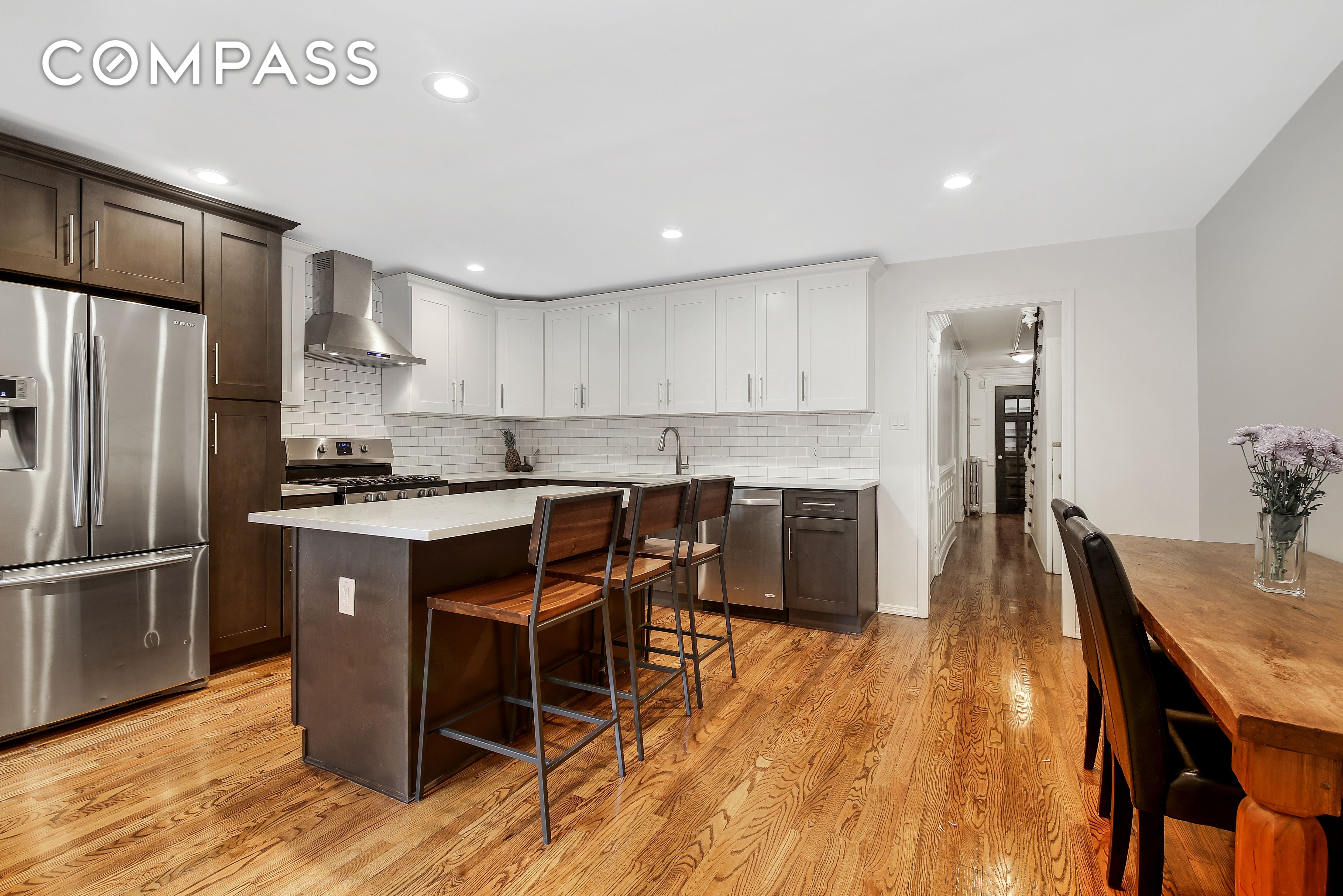 666 Putnam Avenue 1, Bedford-Stuyvesant, Brooklyn, New York - 2 Bedrooms  
2 Bathrooms  
5 Rooms - 