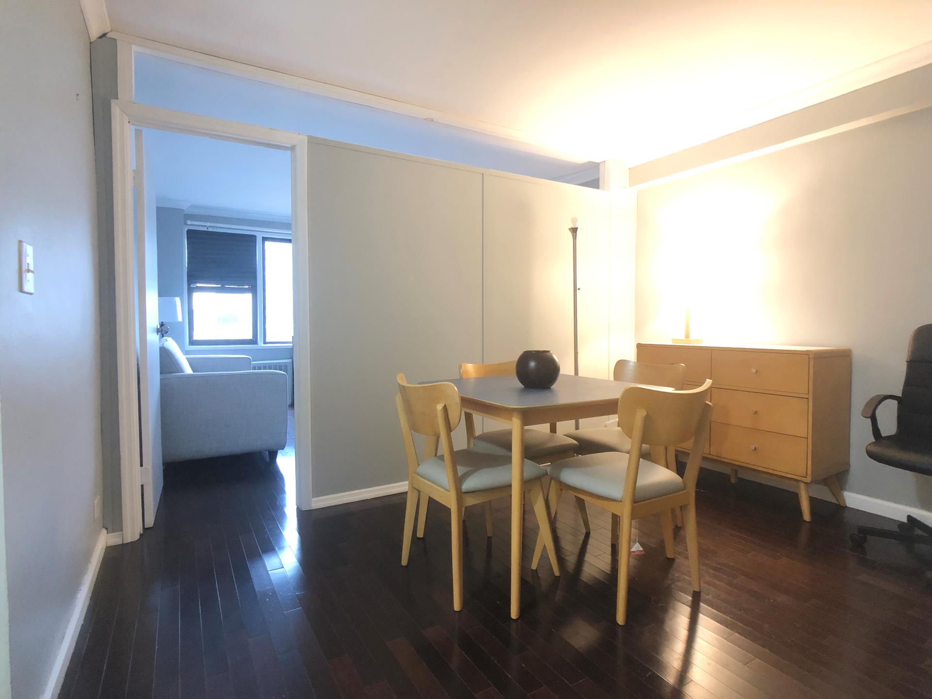 333 East 34th Street 16G, Murray Hill, Midtown East, NYC - 2 Bedrooms  
1 Bathrooms  
4 Rooms - 