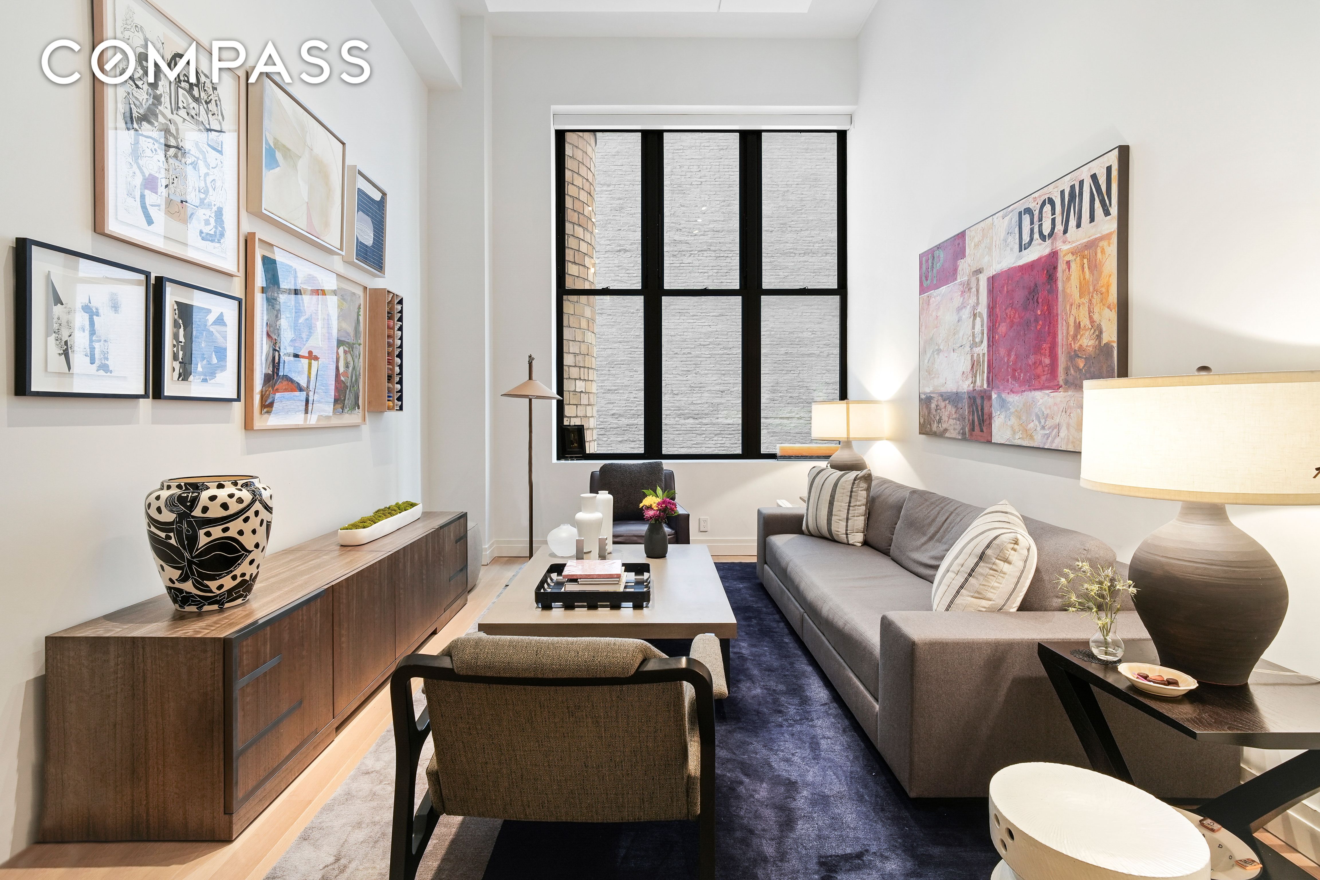 421 Hudson Street 221, West Village, Downtown, NYC - 3 Bedrooms  
2.5 Bathrooms  
5 Rooms - 