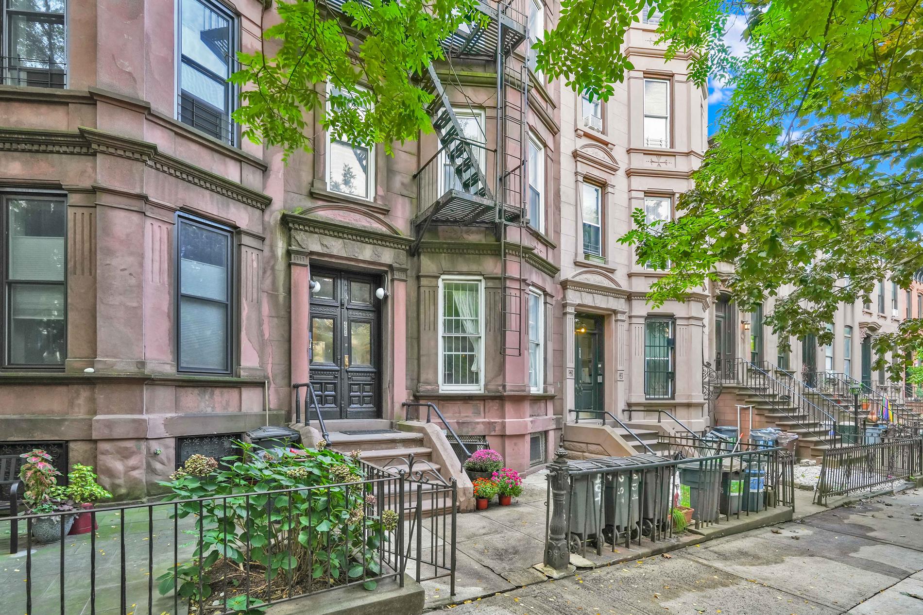 404 2nd Street, Park Slope, Brooklyn, New York - 7 Bedrooms  
8 Bathrooms  
23 Rooms - 