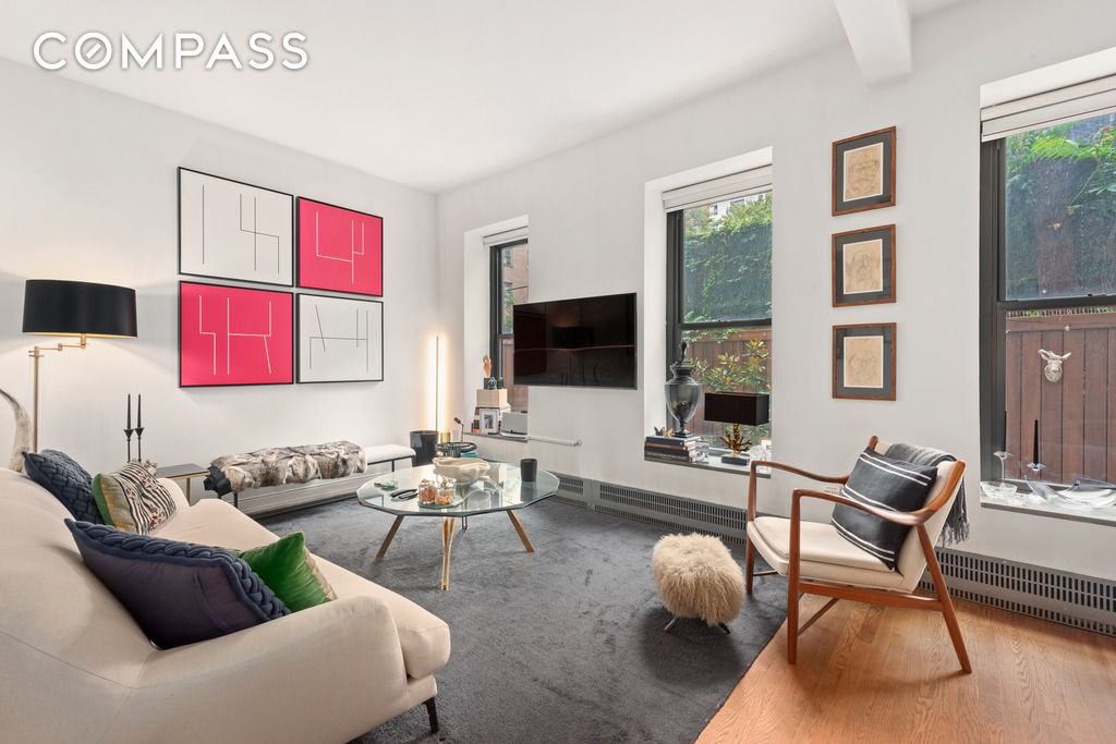 422 West 20th Street Parlor H, Chelsea,  - 2 Bedrooms  
1 Bathrooms  
4 Rooms - 