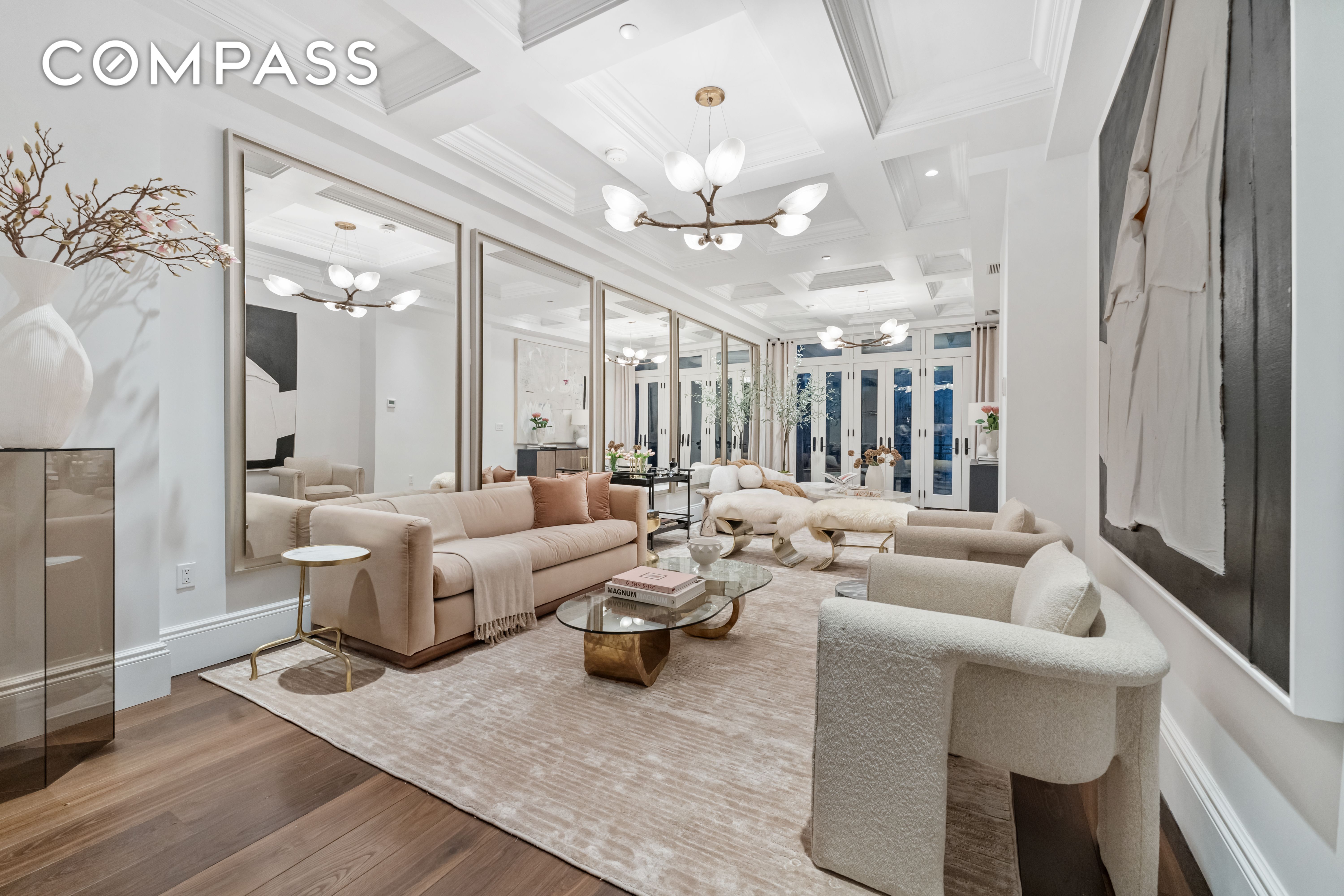 47 West 94th Street, Upper West Side, Upper West Side, NYC - 5 Bedrooms  
4.5 Bathrooms  
8 Rooms - 