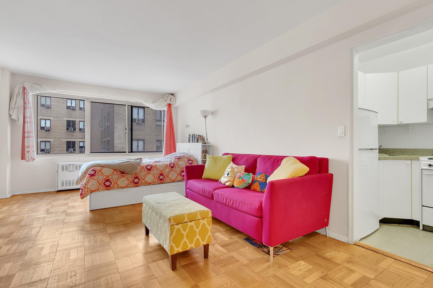 225 East 46th Street 8A, Turtle Bay, Midtown East, NYC - 1 Bathrooms  
2 Rooms - 