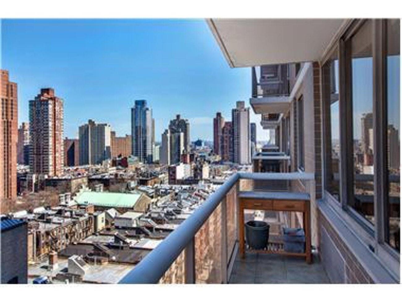 200 East 89th Street 12C, Yorkville, Upper East Side, NYC - 1 Bedrooms  
1 Bathrooms  
3 Rooms - 