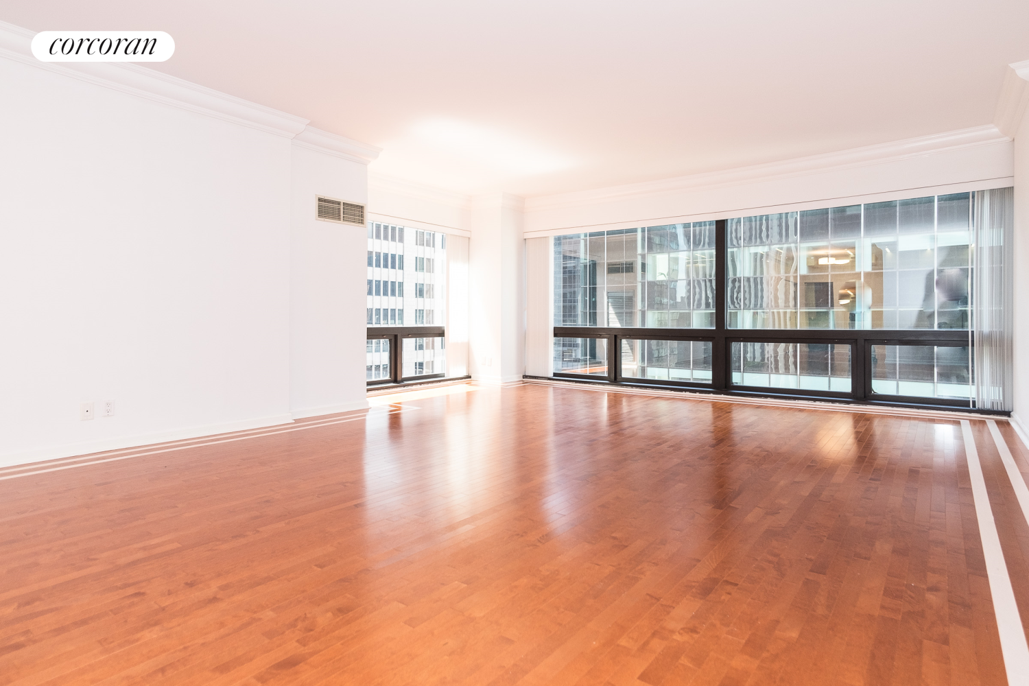 721 5th Avenue 32B, Midtown East, Midtown East, NYC - 2 Bedrooms  
2 Bathrooms  
4 Rooms - 