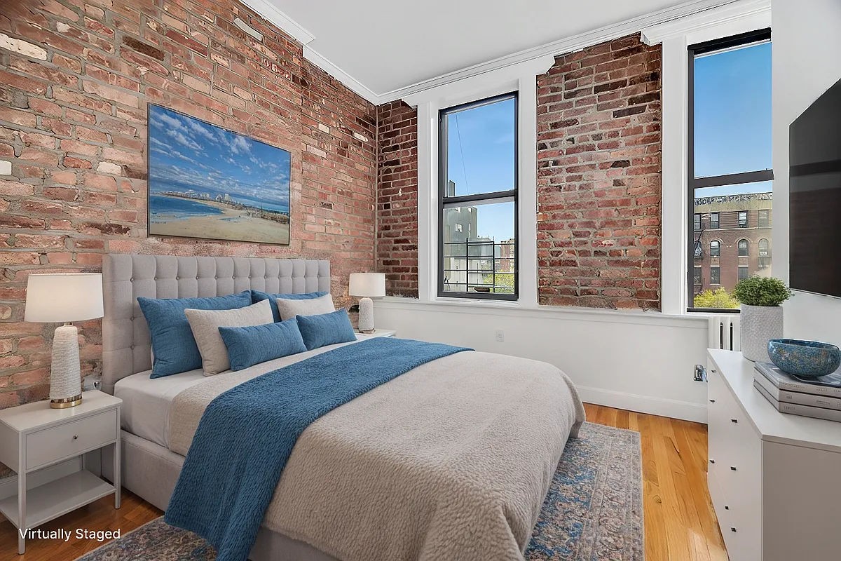 127 Orchard Street 3, Lower East Side, Downtown, NYC - 3 Bedrooms  
1 Bathrooms  
4 Rooms - 