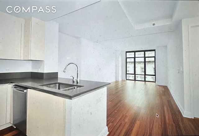 57 Reade Street 7A, Tribeca, Downtown, NYC - 2 Bedrooms  
2 Bathrooms  
4 Rooms - 