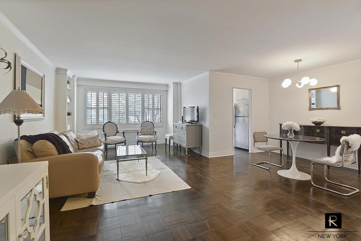 175 East 74th Street 2-E, Upper East Side, Upper East Side, NYC - 1 Bedrooms  
1 Bathrooms  
4 Rooms - 