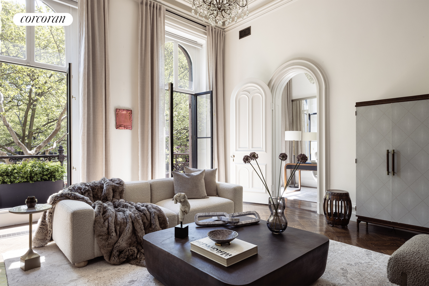 243 East 17th Street, Gramercy Park, Downtown, NYC - 6 Bedrooms  
5.5 Bathrooms  
15 Rooms - 
