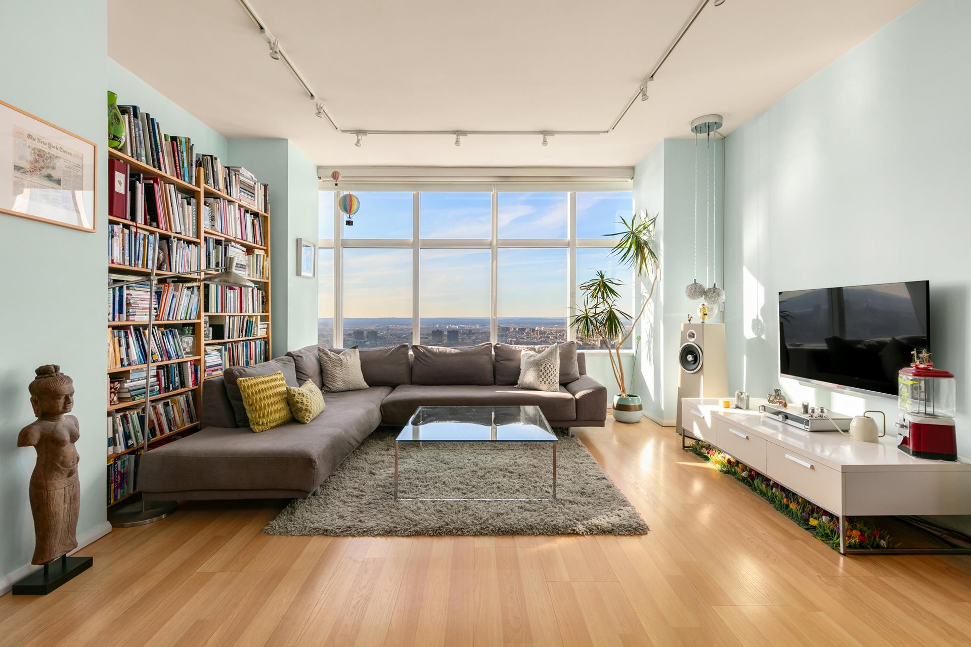 Photo 1 of 160 West 66th Street 59F, Upper West Side, NYC, $2,395,000, Web #: 1014405695