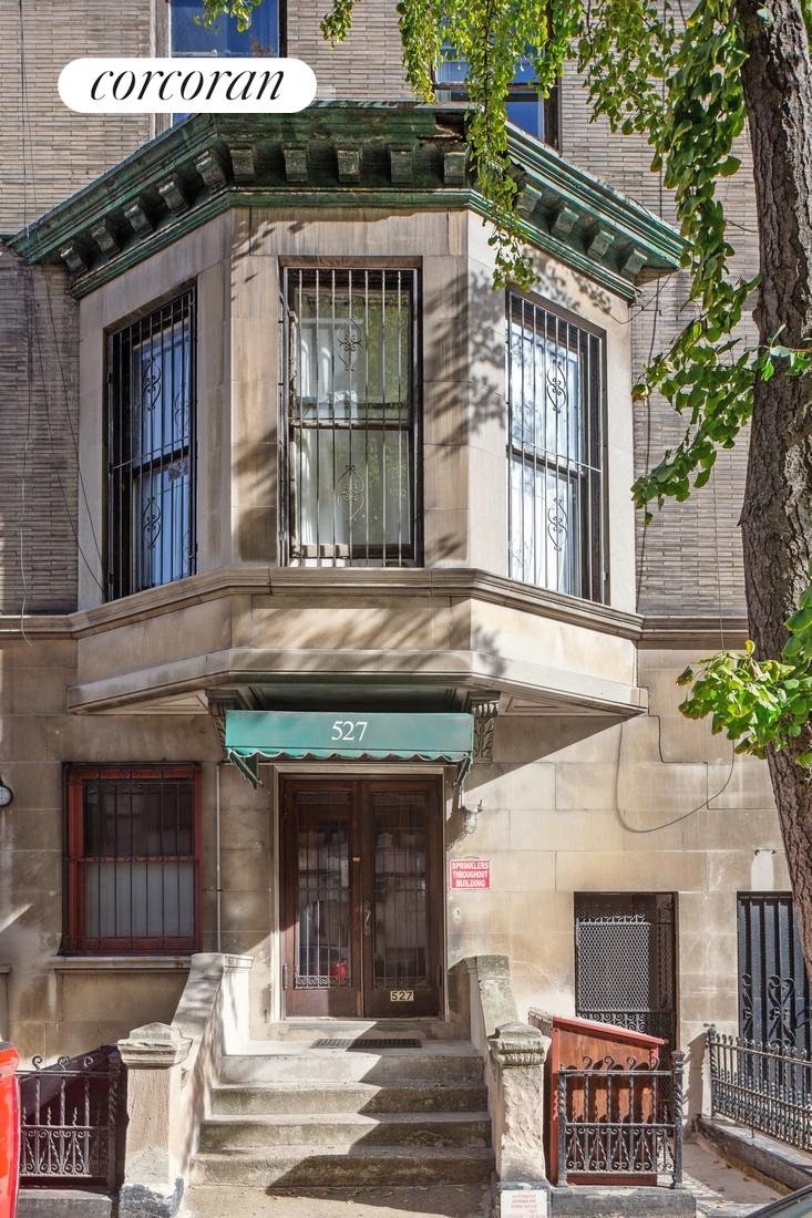 527 West 113th Street, Morningside Heights, Upper Manhattan, NYC - 10 Bedrooms  
8 Bathrooms  
20 Rooms - 