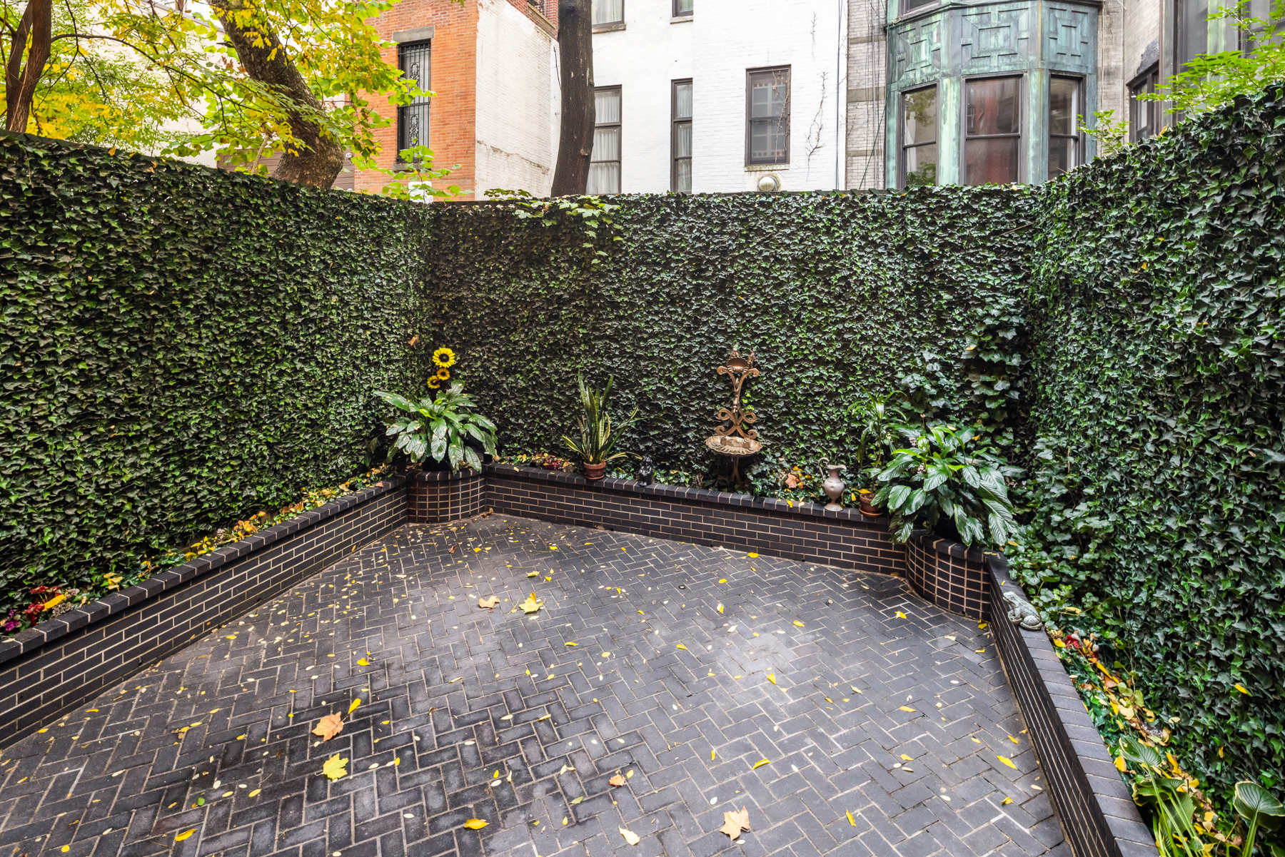 10 E 64th Street, New York, NY 10065, 5 Bedrooms Bedrooms, 17 Rooms Rooms,6 BathroomsBathrooms,Residential,For Sale,64th,PRCH-3982887