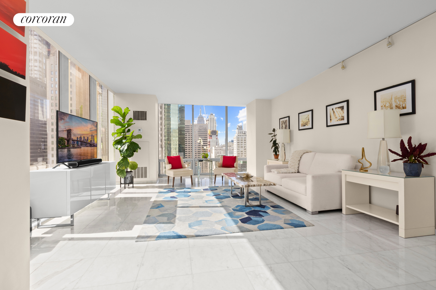 641 5th Avenue 24E, Midtown East, Midtown East, NYC - 2 Bedrooms  
2.5 Bathrooms  
4 Rooms - 