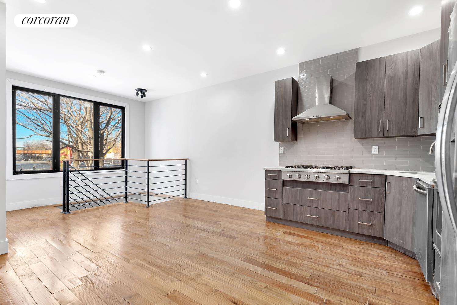 191 Rockaway Avenue, Crown Heights, Brooklyn, New York - 4 Bedrooms  
4 Bathrooms  
6 Rooms - 