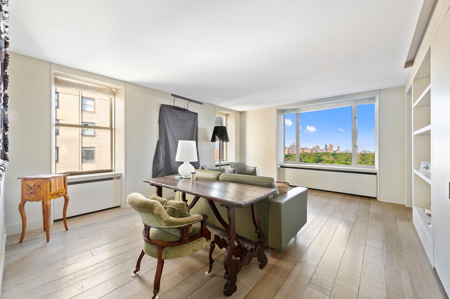 150 Central Park 3504, Central Park South, Midtown West, NYC - 3 Bedrooms  
3 Bathrooms  
6 Rooms - 