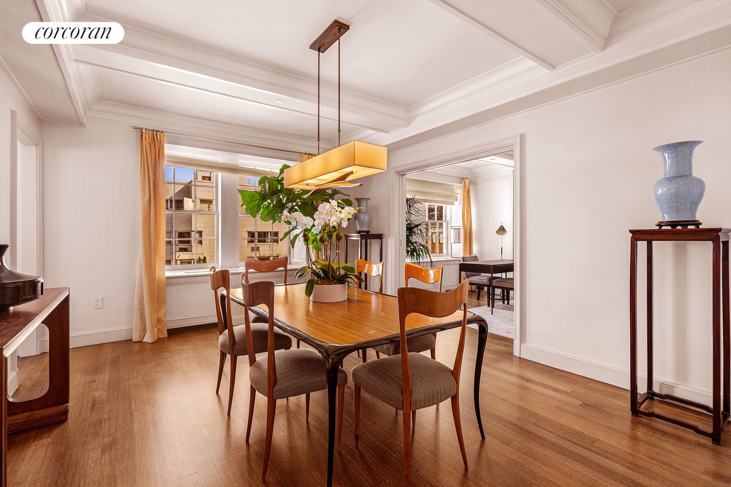 25 East 77th Street 1503, Lenox Hill, Upper East Side, NYC - 3 Bedrooms  
3.5 Bathrooms  
7 Rooms - 