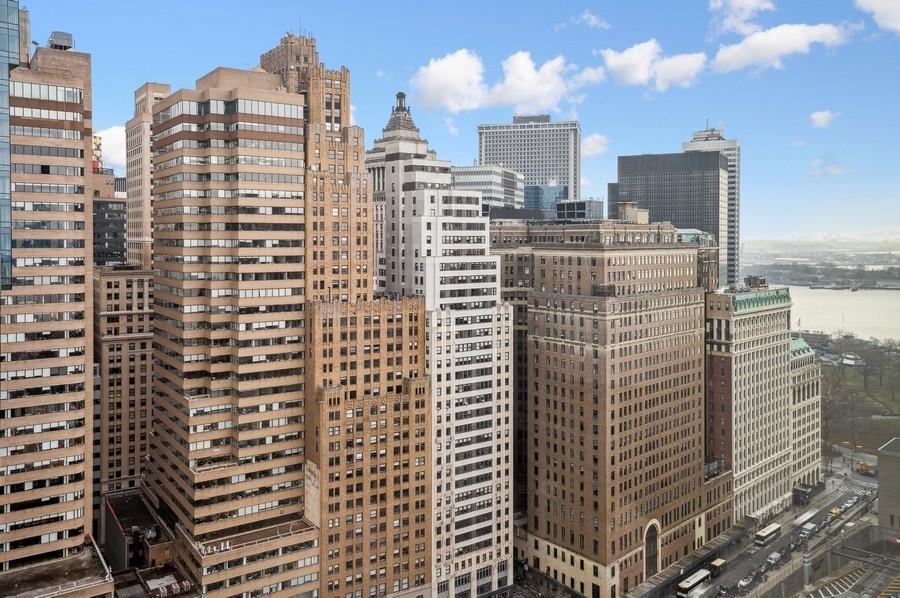50 West Street 28-A, Financial District, Downtown, NYC - 1 Bedrooms  
1.5 Bathrooms  
3 Rooms - 