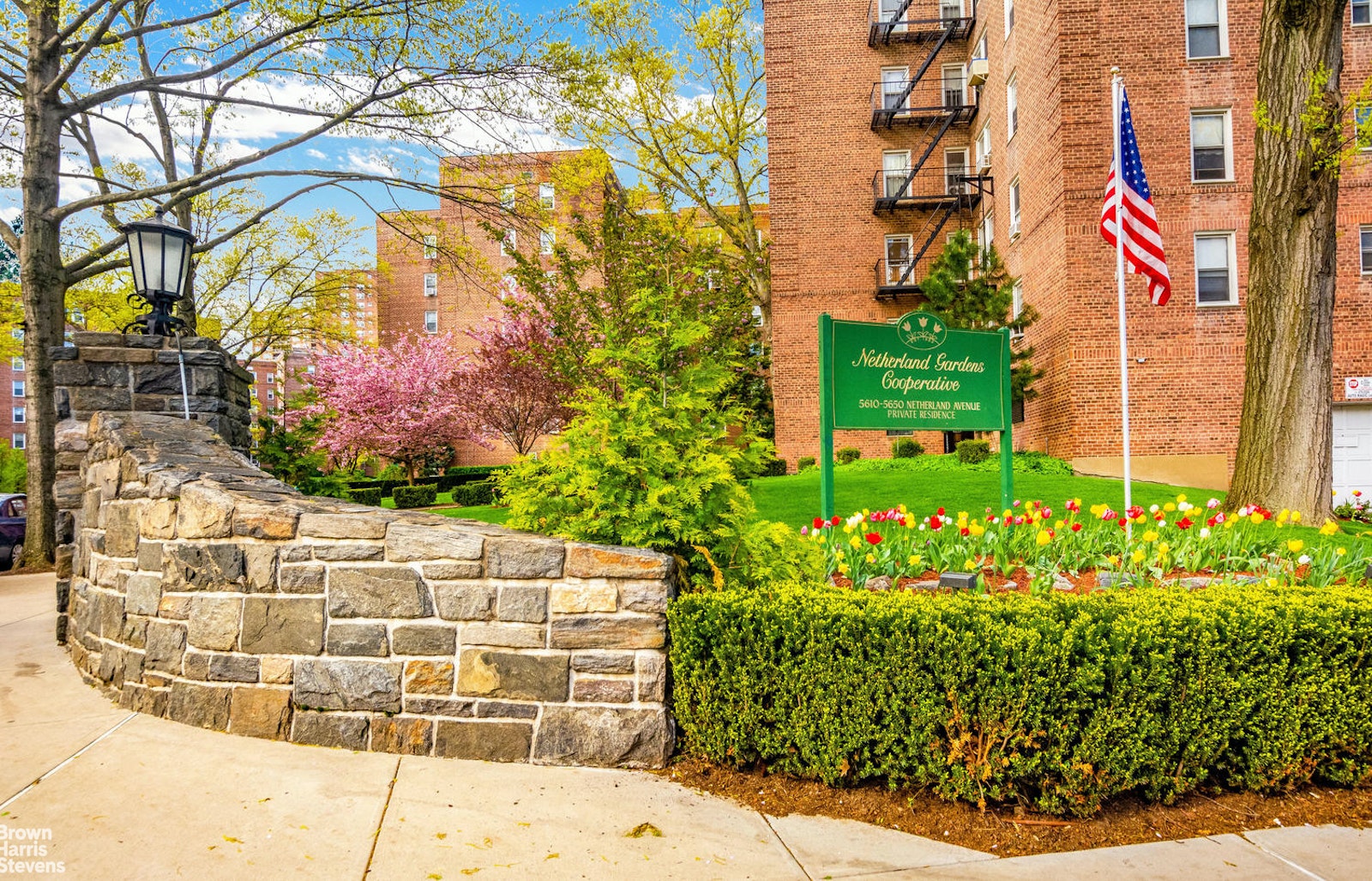 5650 Netherland Avenue 2D, North Riverdale, Bronx, New York - 1 Bedrooms  
1 Bathrooms  
4 Rooms - 