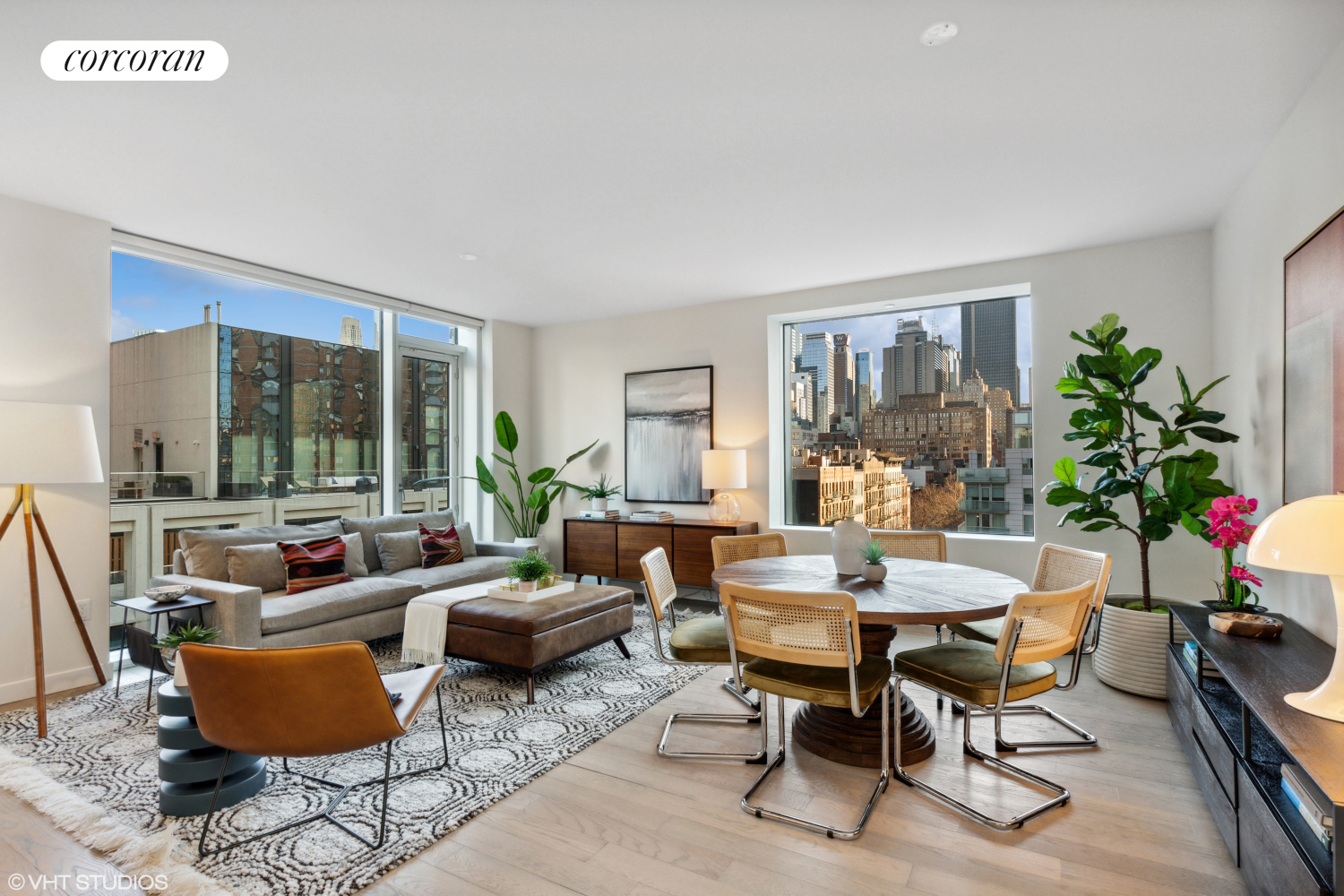 505 West 43rd Street 8A, Hells Kitchen, Midtown West, NYC - 3 Bedrooms  
2.5 Bathrooms  
6 Rooms - 