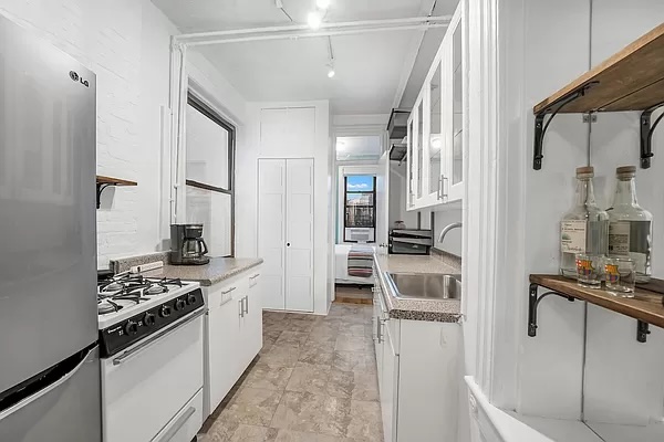 264 West 22nd Street 20, Chelsea, Downtown, NYC - 1 Bedrooms  
1 Bathrooms  
3 Rooms - 