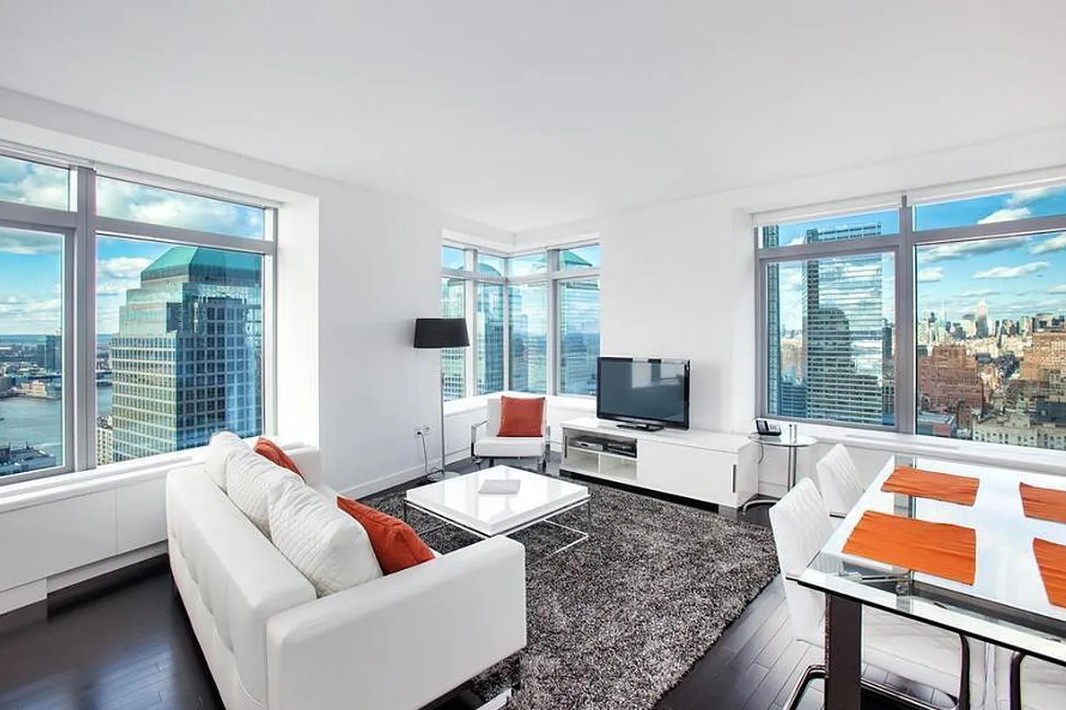 123 Washington Street 43B, Financial District, Downtown, NYC - 2 Bedrooms  
2 Bathrooms  
4 Rooms - 