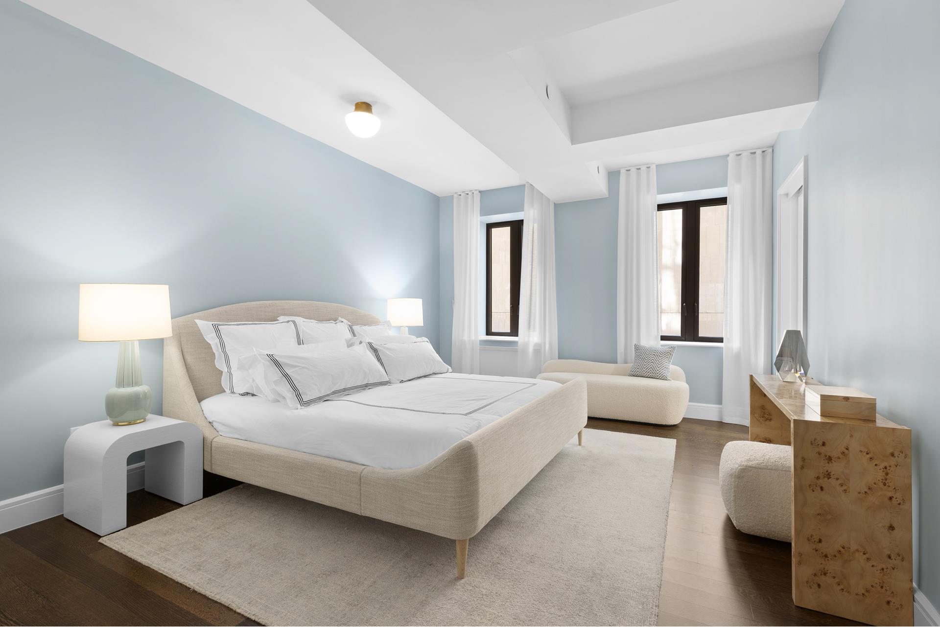 220 East 20th Street Mais1, Gramercy Park, Downtown, NYC - 3 Bedrooms  
3.5 Bathrooms  
6 Rooms - 