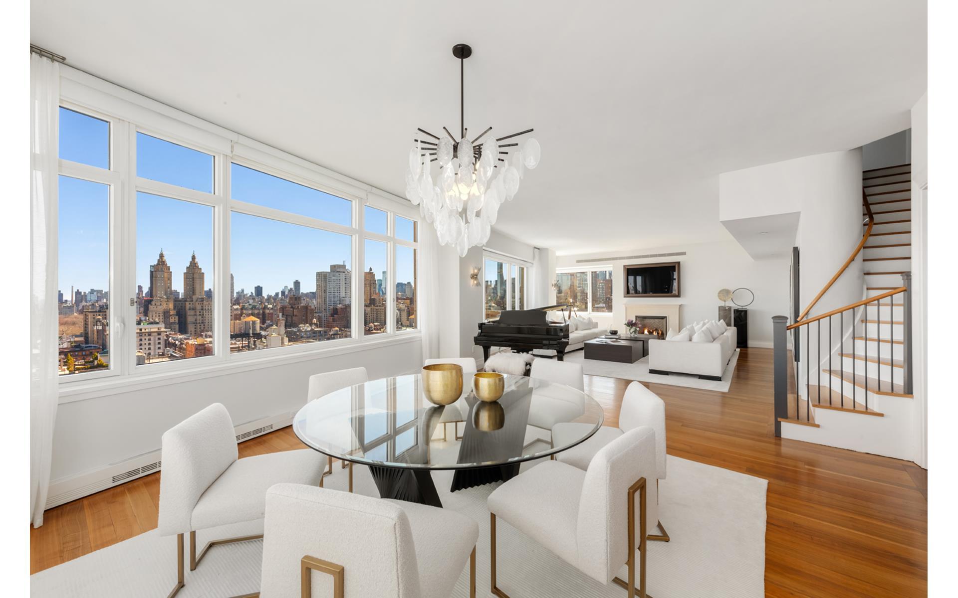 2150 Broadway Penthousea, Upper West Side, Upper West Side, NYC - 5 Bedrooms  
4.5 Bathrooms  
9 Rooms - 