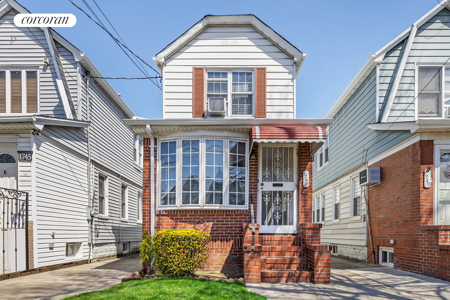 1747 Ryder Street, Marine Park, Brooklyn, New York - 3 Bedrooms  
1.5 Bathrooms  
7 Rooms - 