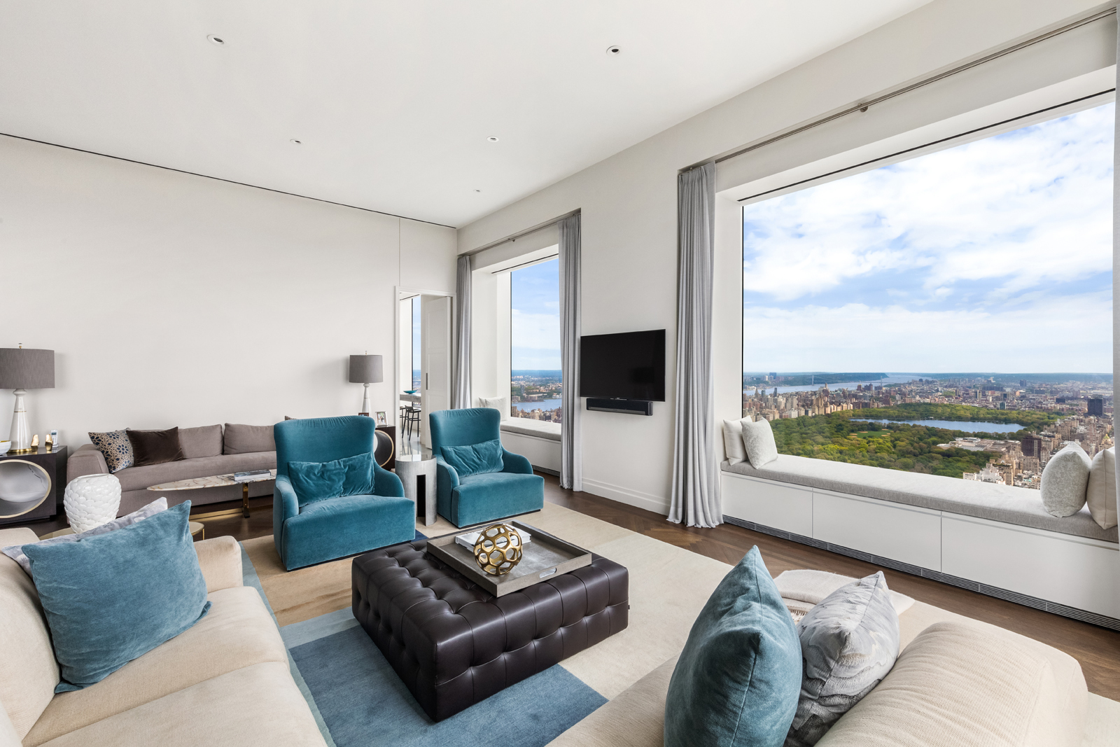 432 Park Avenue 70A, Midtown Central, Midtown East, NYC - 3 Bedrooms  
4.5 Bathrooms  
10 Rooms - 