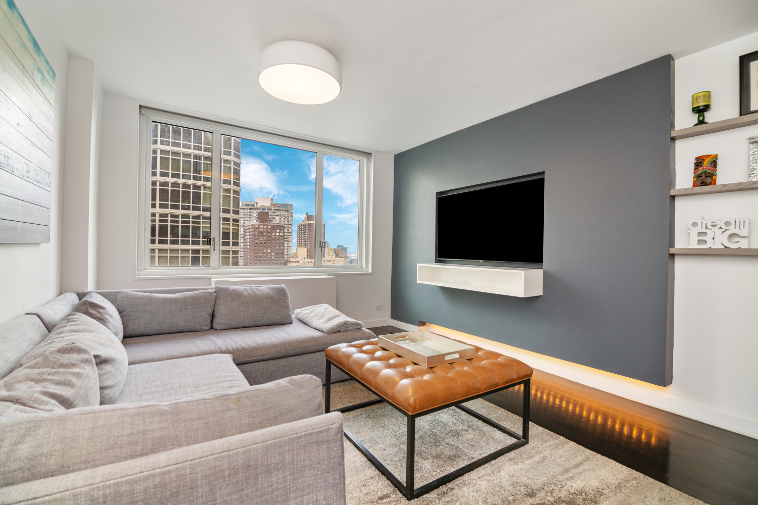 245 East 54th Street 24H, Sutton, Midtown East, NYC - 1 Bedrooms  
1 Bathrooms  
3 Rooms - 