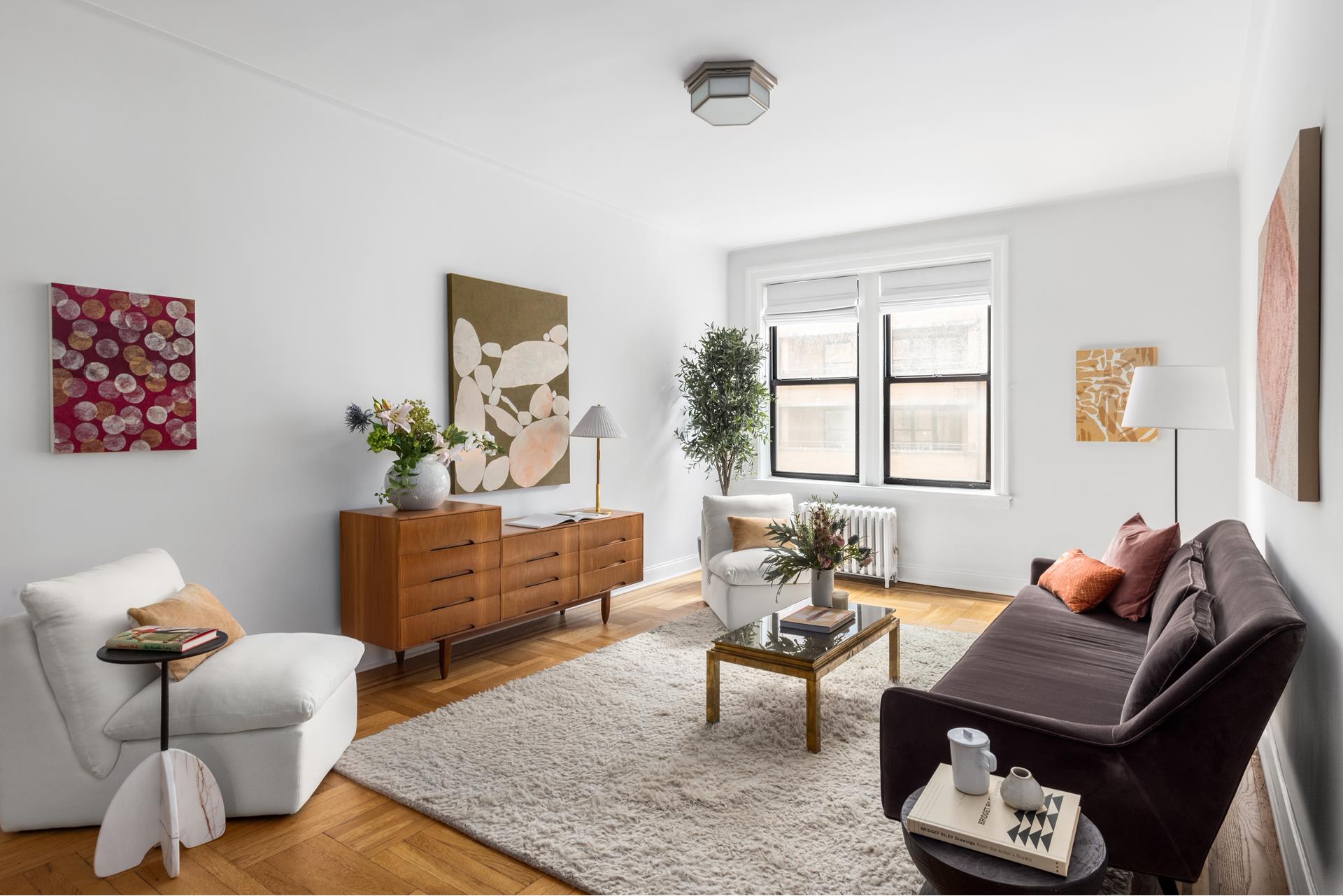 99 East 4th Street 4A, East Village, Downtown, NYC - 2 Bedrooms  
2 Bathrooms  
6 Rooms - 