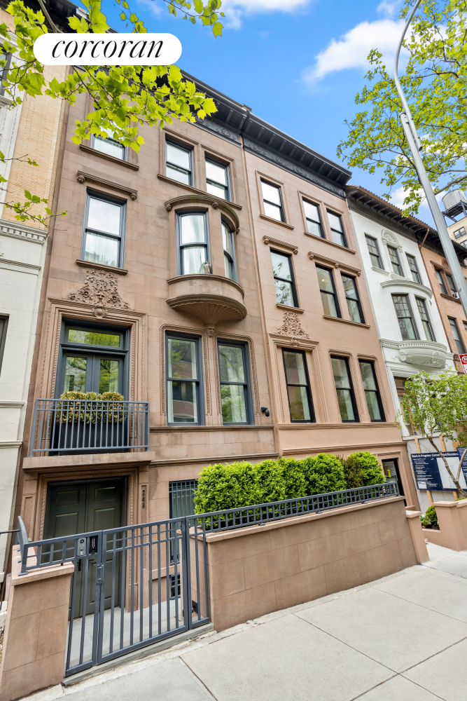 248 West 71st Street, Lincoln Square, Upper West Side, NYC - 6 Bedrooms  
7.5 Bathrooms  
15 Rooms - 