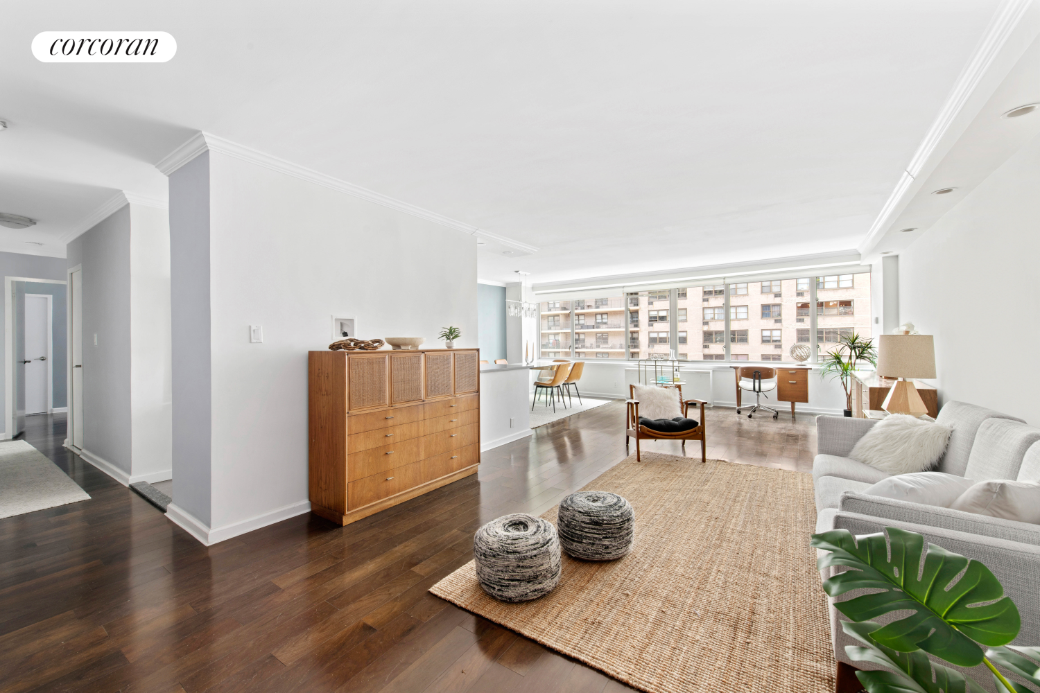 315 West 70th Street 15K, Lincoln Sq, Upper West Side, NYC - 2 Bedrooms  
2 Bathrooms  
5 Rooms - 