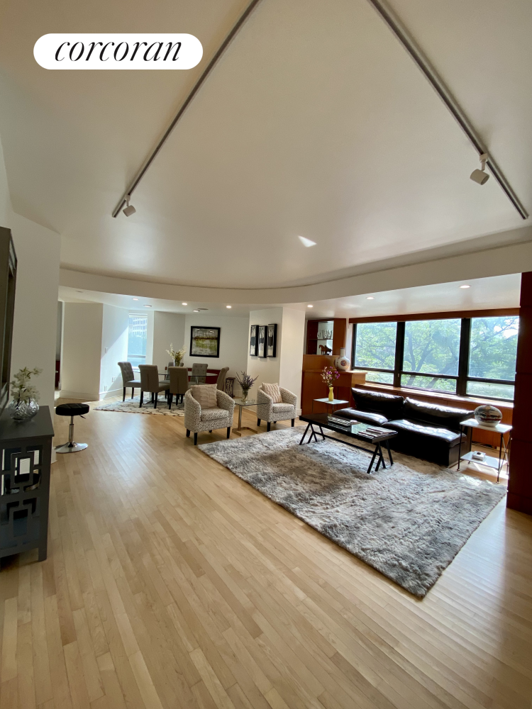 240 East 47th Street 2Cd, Turtle Bay, Midtown East, NYC - 4 Bedrooms  
3.5 Bathrooms  
8 Rooms - 