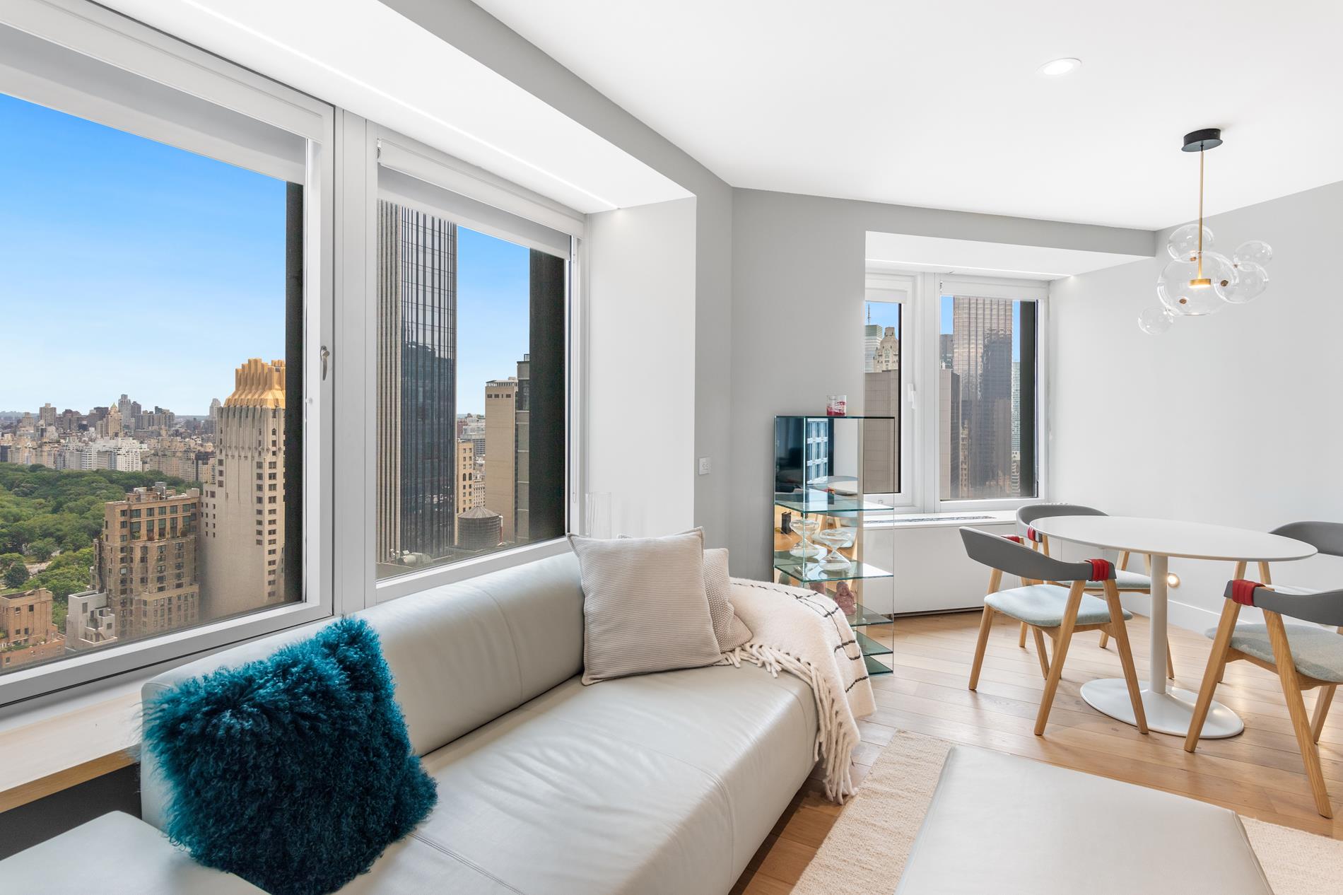 150 West 56th Street 3503, Midtown West, Midtown West, NYC - 2 Bedrooms  
2.5 Bathrooms  
5 Rooms - 