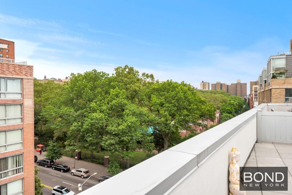 300 West 145th Street 7C, Hamilton Heights, Upper Manhattan, NYC - 2 Bedrooms  
2 Bathrooms  
4 Rooms - 