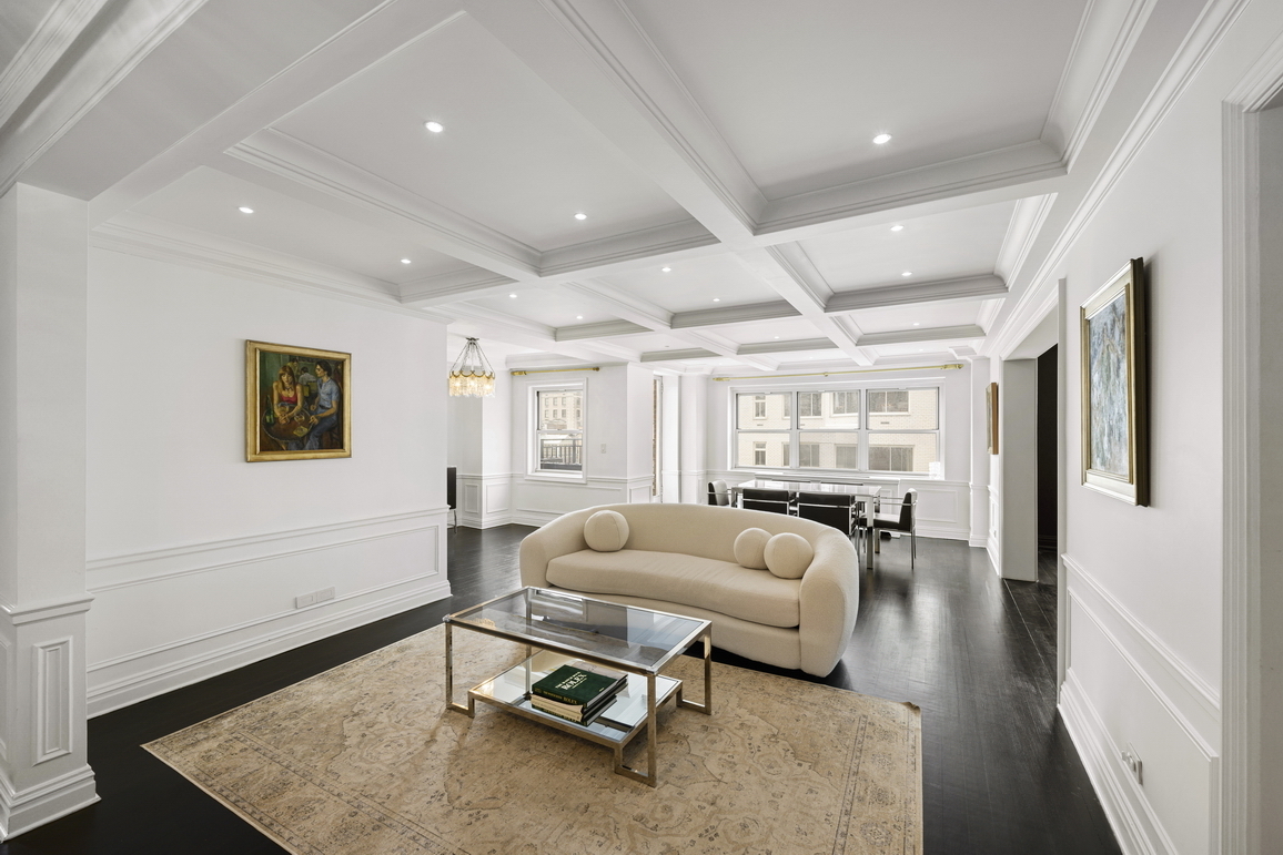27 East 65th Street 12E, Lenox Hill, Upper East Side, NYC - 3 Bedrooms  
2 Bathrooms  
5 Rooms - 