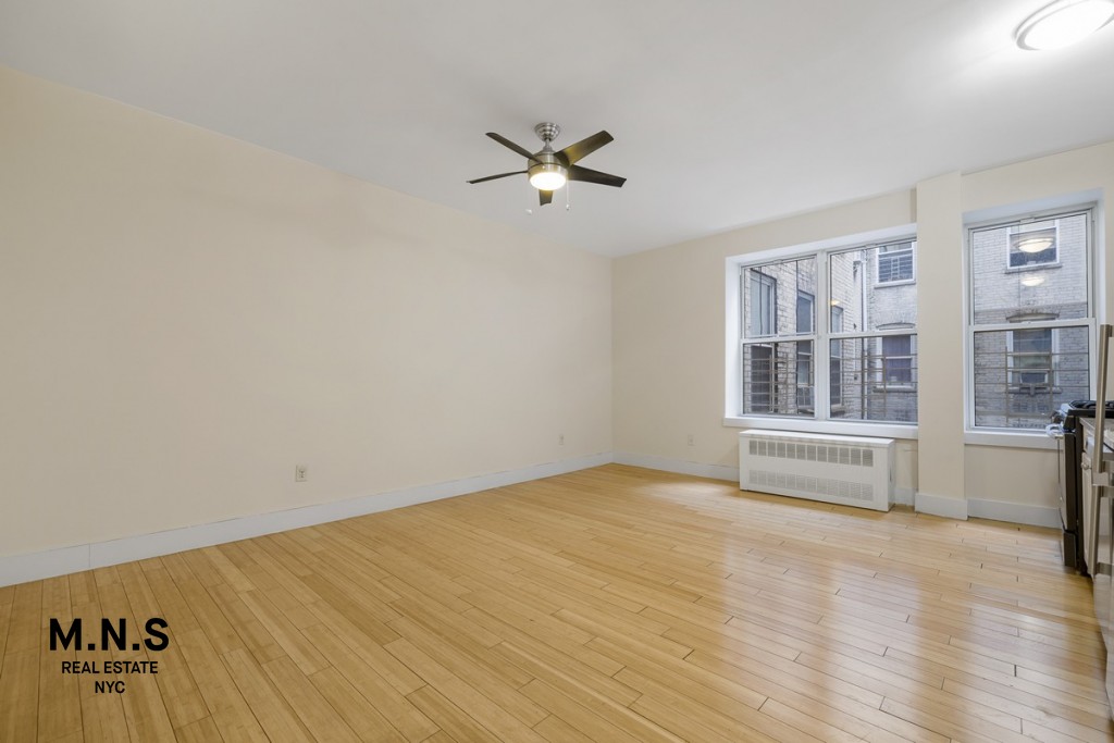 200 Brighton 15th Street 6-E, Brighton Beach, Brooklyn, New York - 1 Bedrooms  
1 Bathrooms  
3 Rooms - 