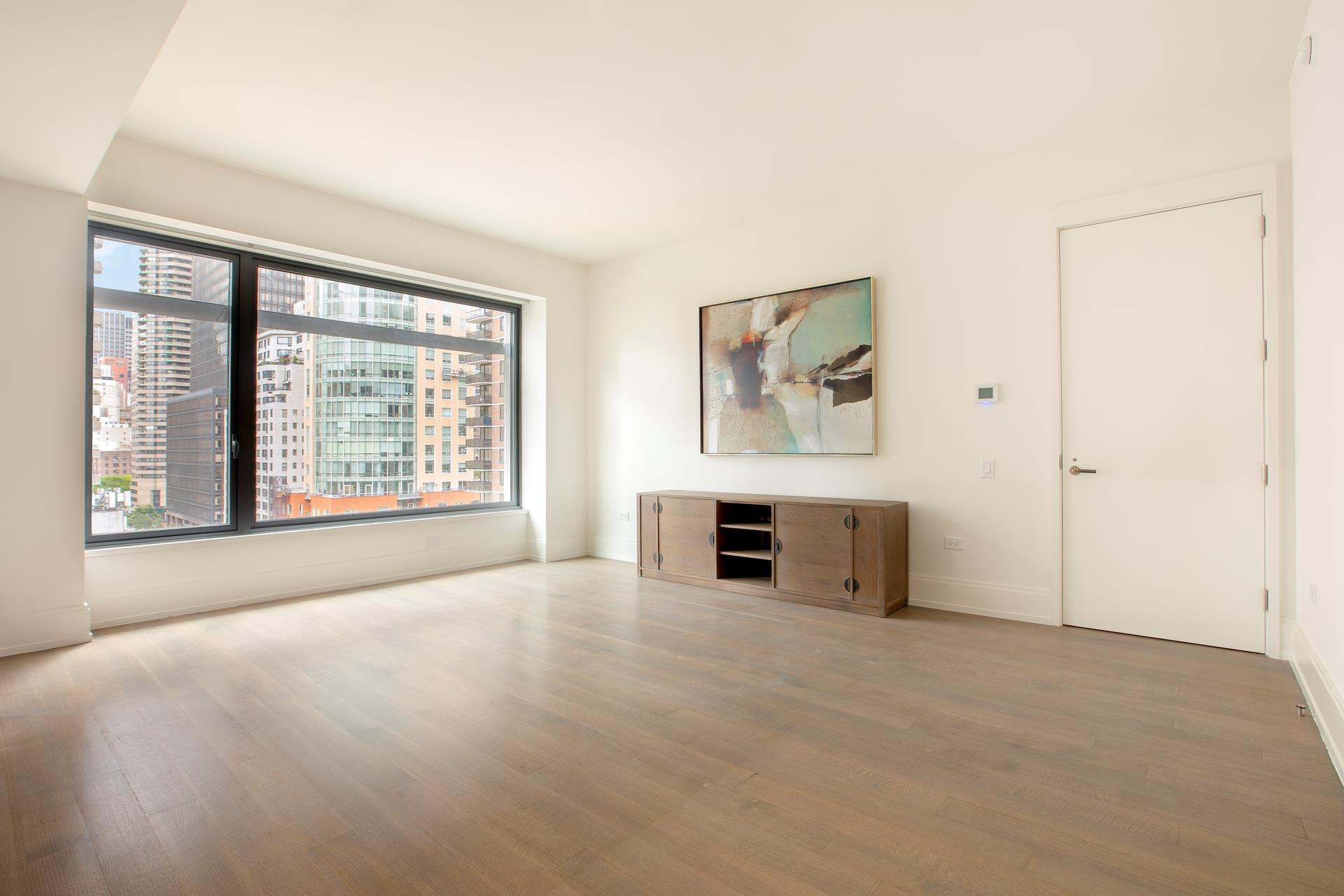 301 East 50th Street 8A, Turtle Bay, Midtown East, NYC - 2 Bedrooms  
2.5 Bathrooms  
4 Rooms - 