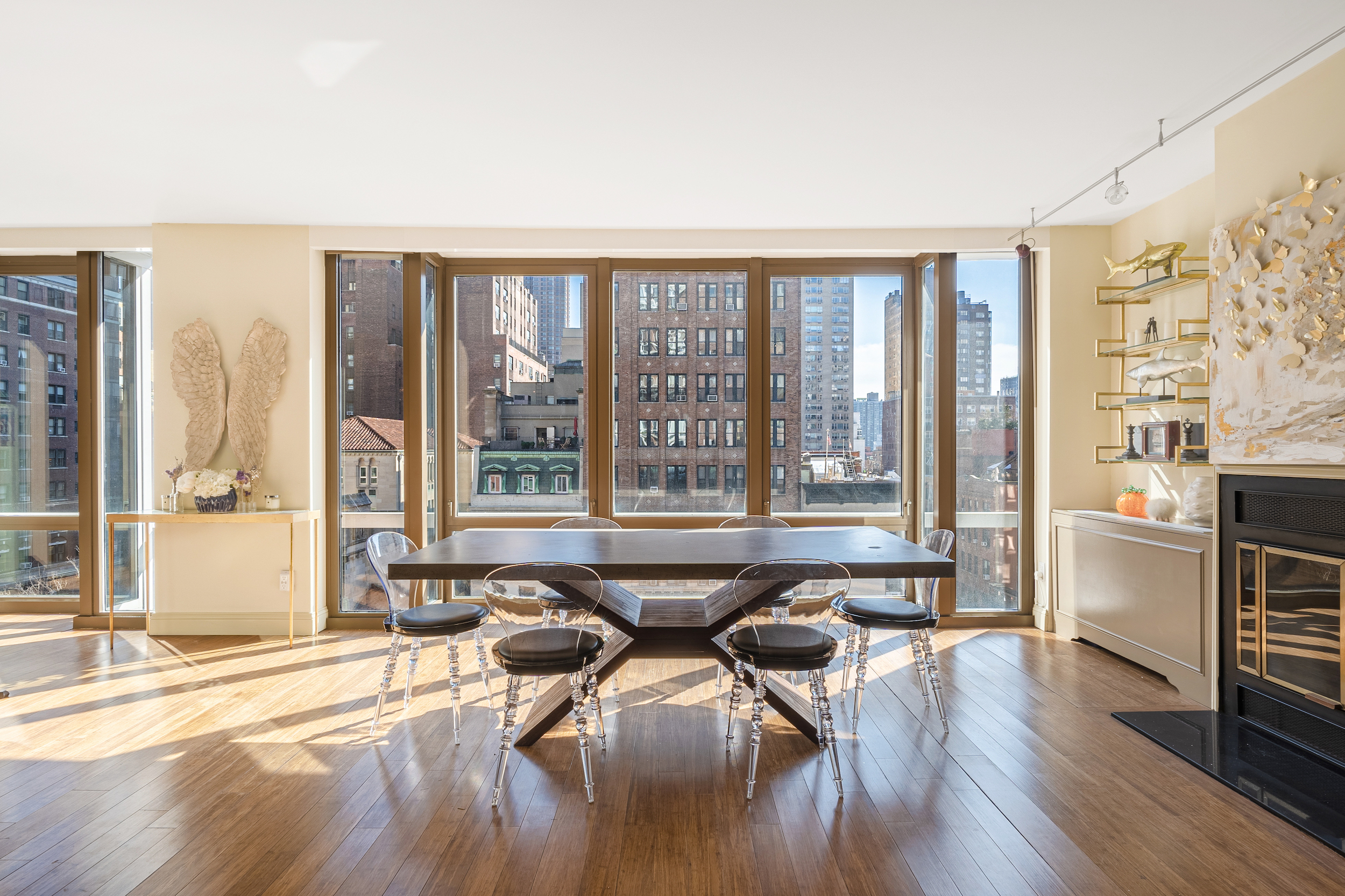 52 Park Avenue 6, Murray Hill, Midtown East, NYC - 2 Bedrooms  
2 Bathrooms  
5 Rooms - 